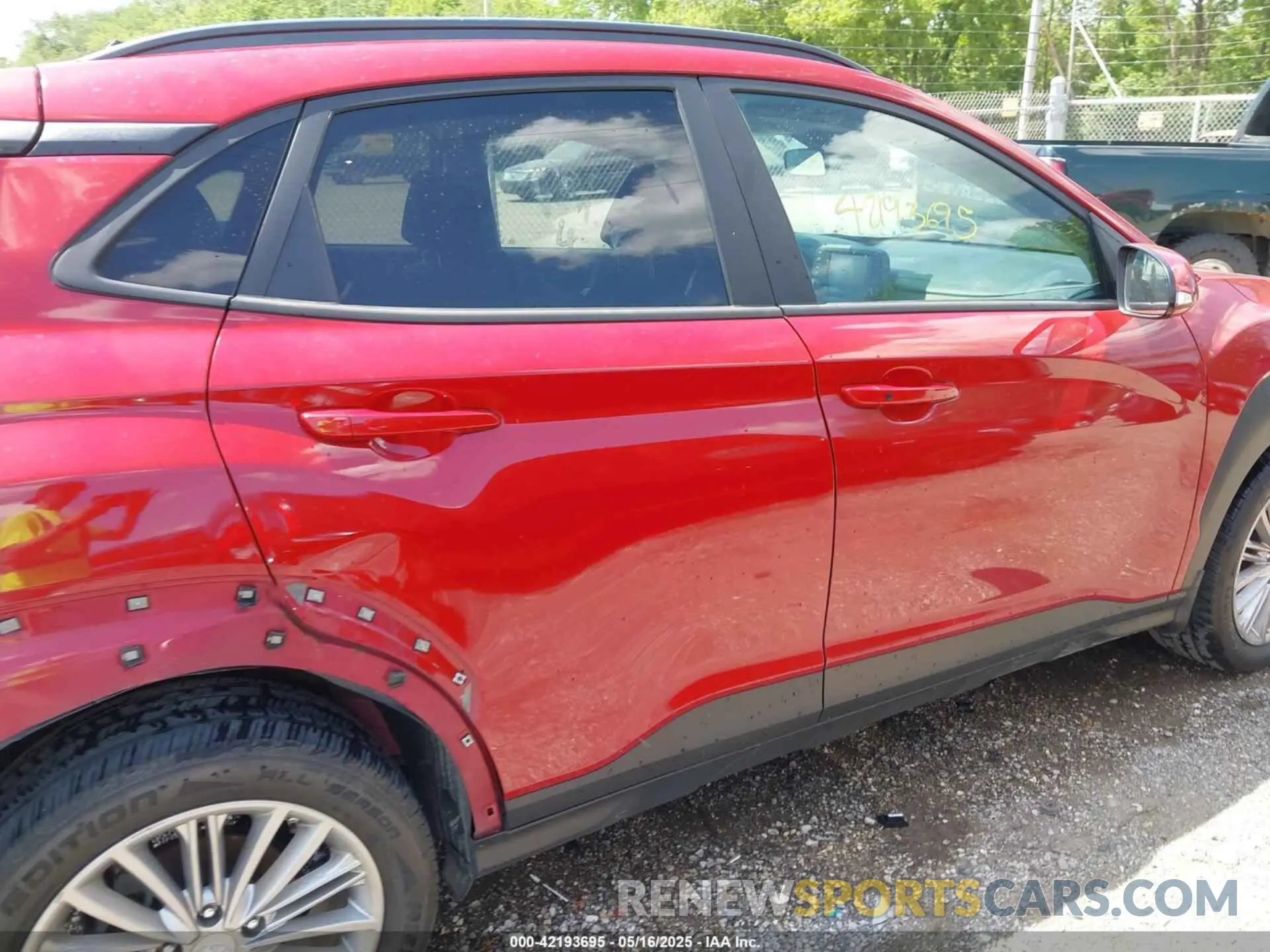 14 Photograph of a damaged car KM8K22AA1LU474084 HYUNDAI KONA 2020
