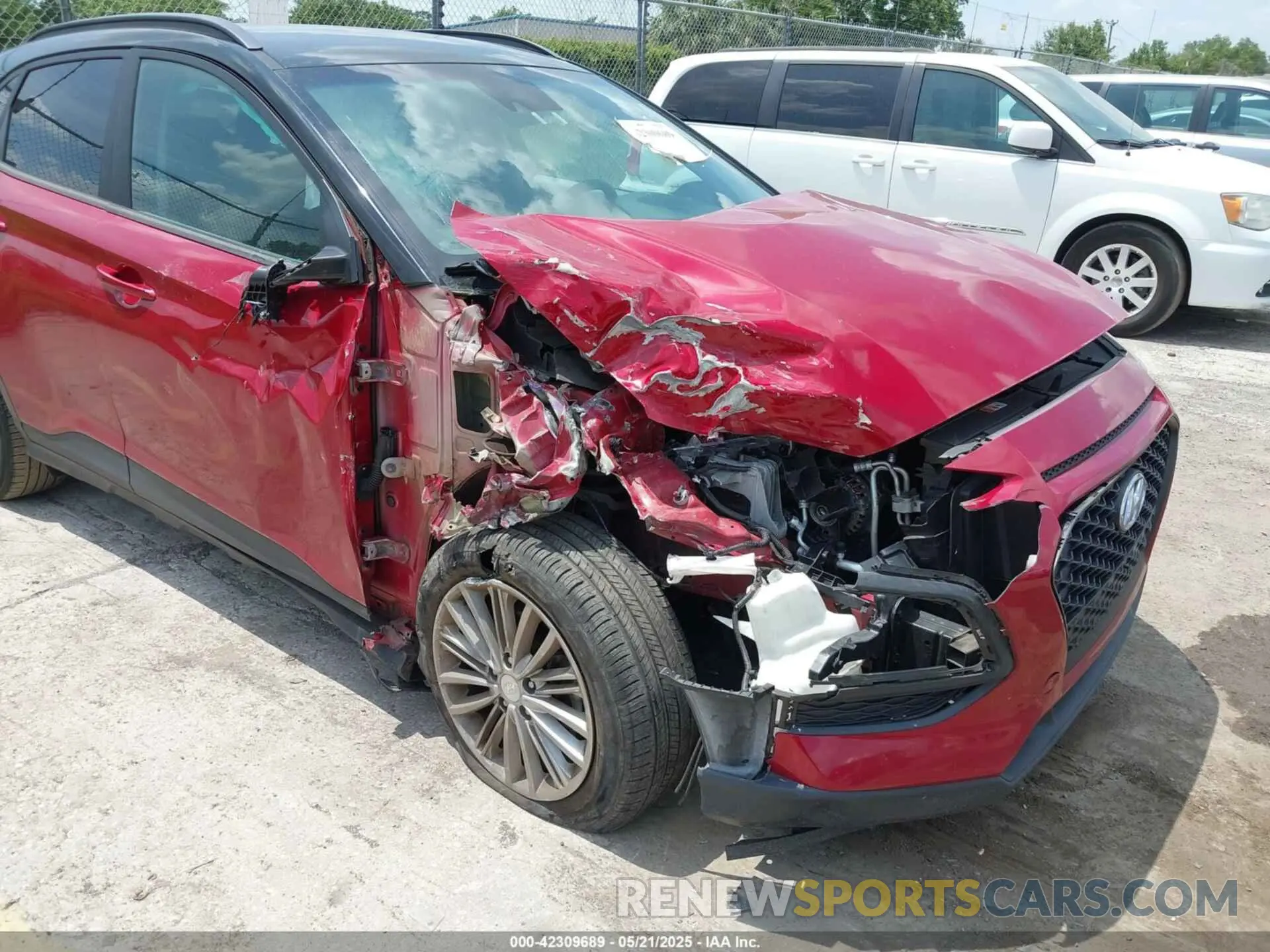 6 Photograph of a damaged car KM8K22AA2LU439411 HYUNDAI KONA 2020