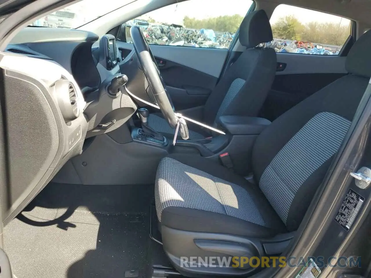7 Photograph of a damaged car KM8K22AA2LU546894 HYUNDAI KONA 2020