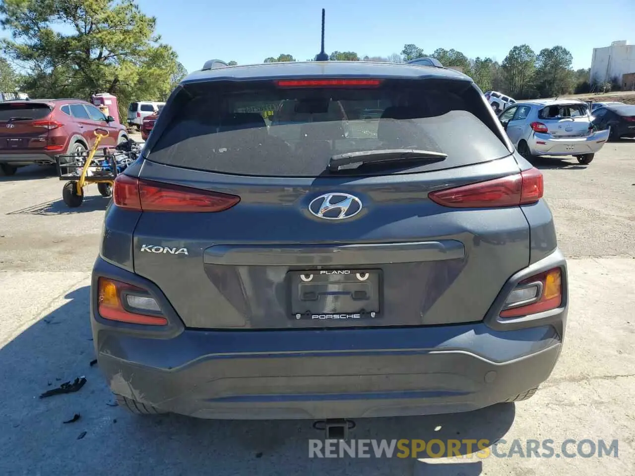 6 Photograph of a damaged car KM8K22AA2LU554316 HYUNDAI KONA 2020