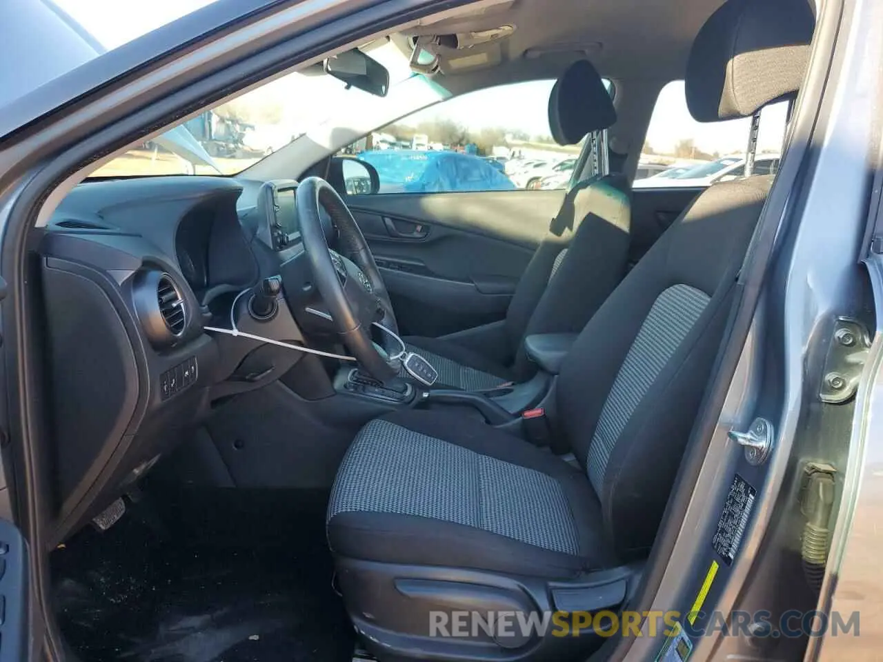 7 Photograph of a damaged car KM8K22AA3LU475852 HYUNDAI KONA 2020