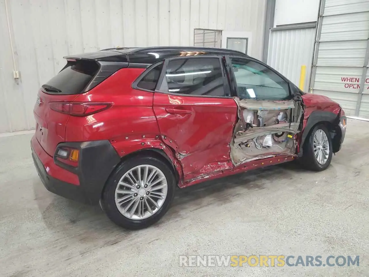 3 Photograph of a damaged car KM8K22AA3LU512673 HYUNDAI KONA 2020