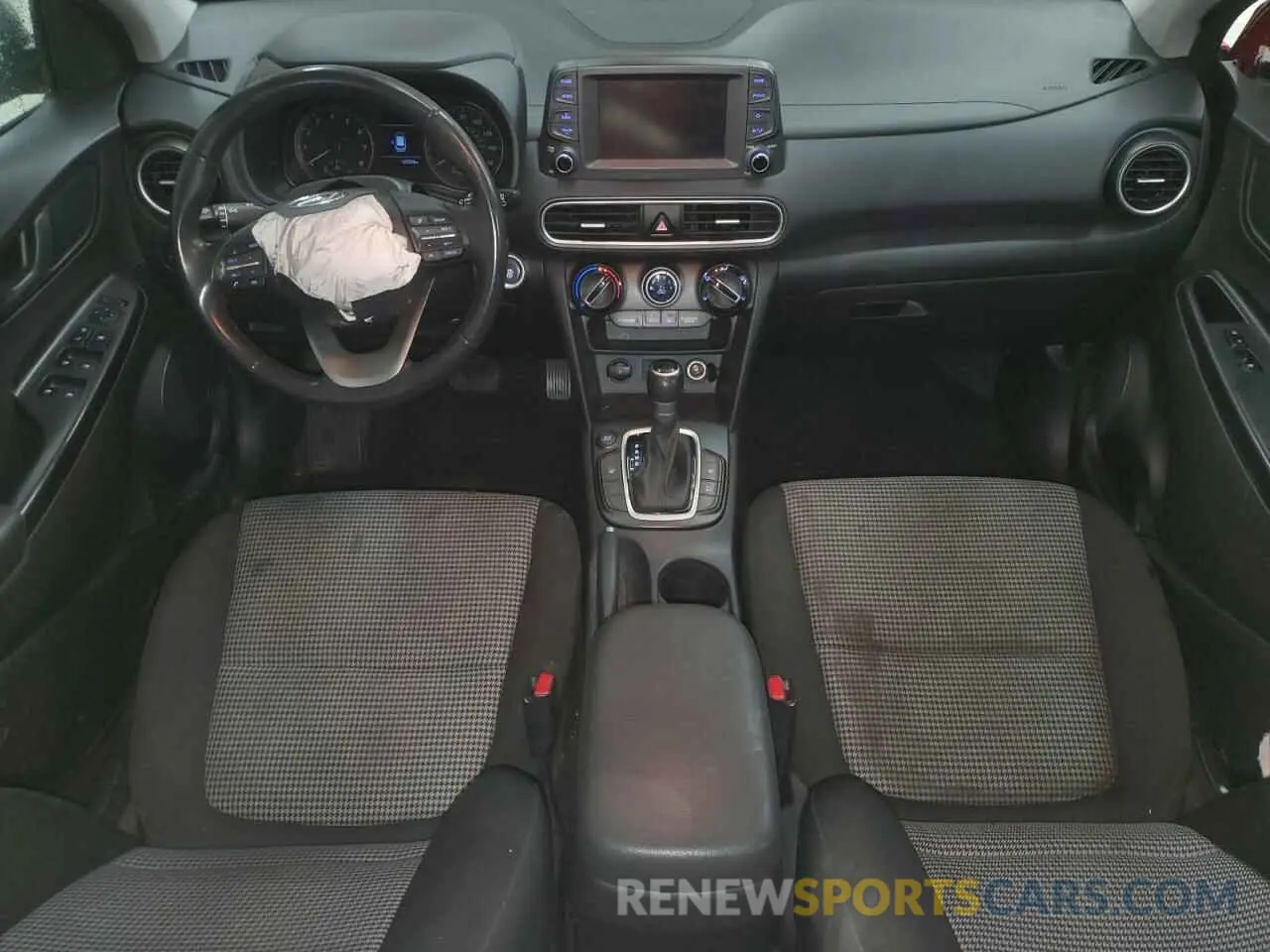 8 Photograph of a damaged car KM8K22AA3LU512673 HYUNDAI KONA 2020