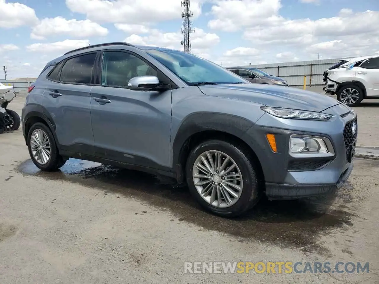 4 Photograph of a damaged car KM8K22AA5LU413367 HYUNDAI KONA 2020