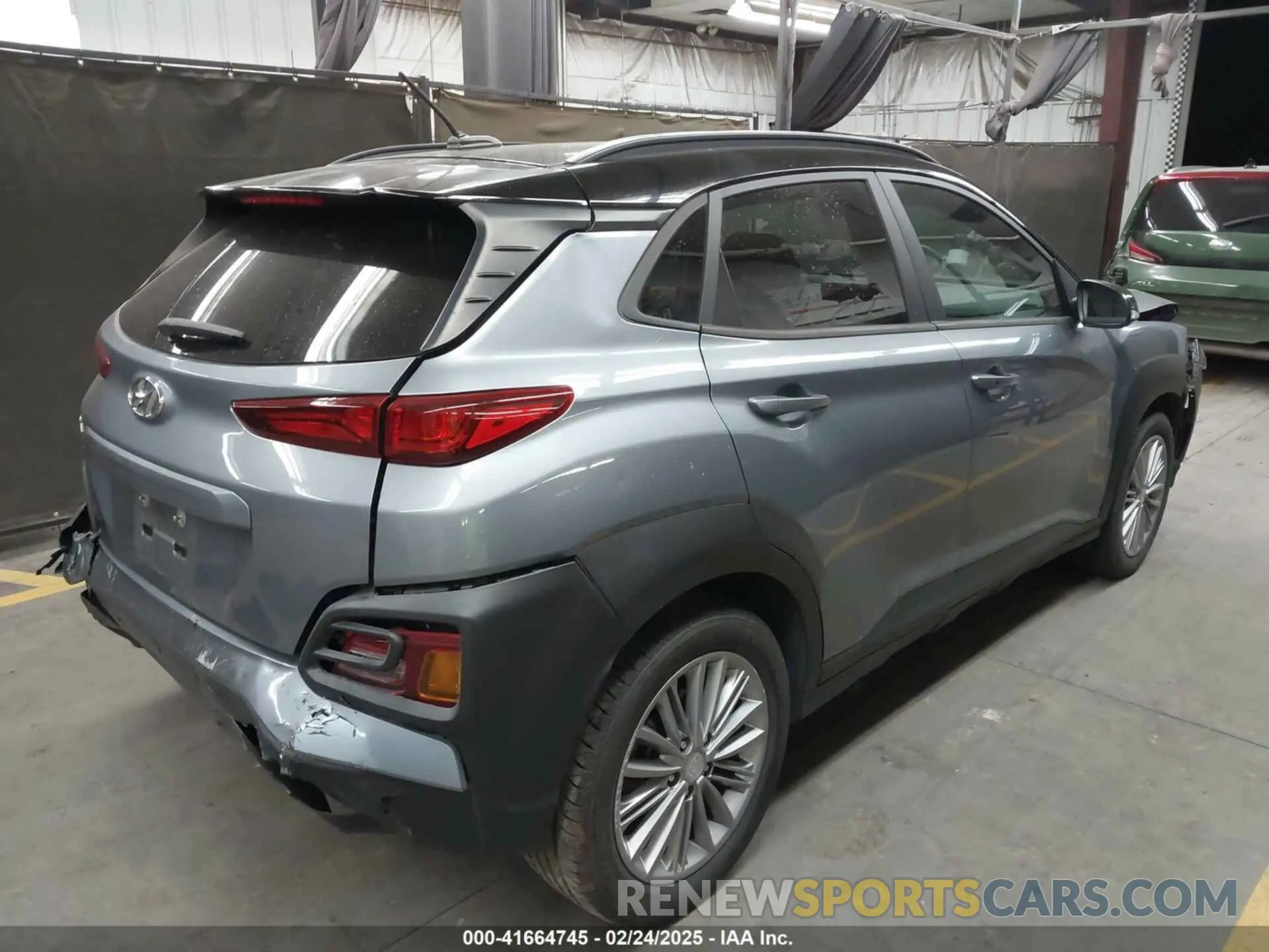 4 Photograph of a damaged car KM8K22AA5LU440441 HYUNDAI KONA 2020