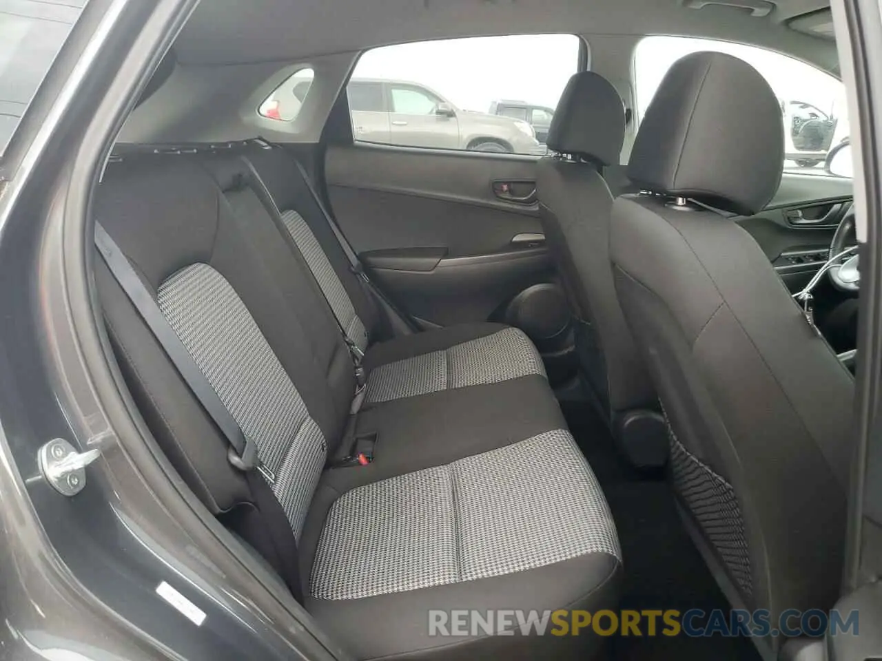 11 Photograph of a damaged car KM8K22AA6LU410459 HYUNDAI KONA 2020