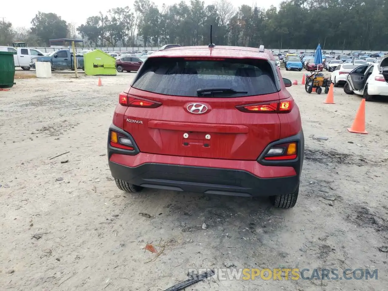 6 Photograph of a damaged car KM8K22AA6LU517950 HYUNDAI KONA 2020