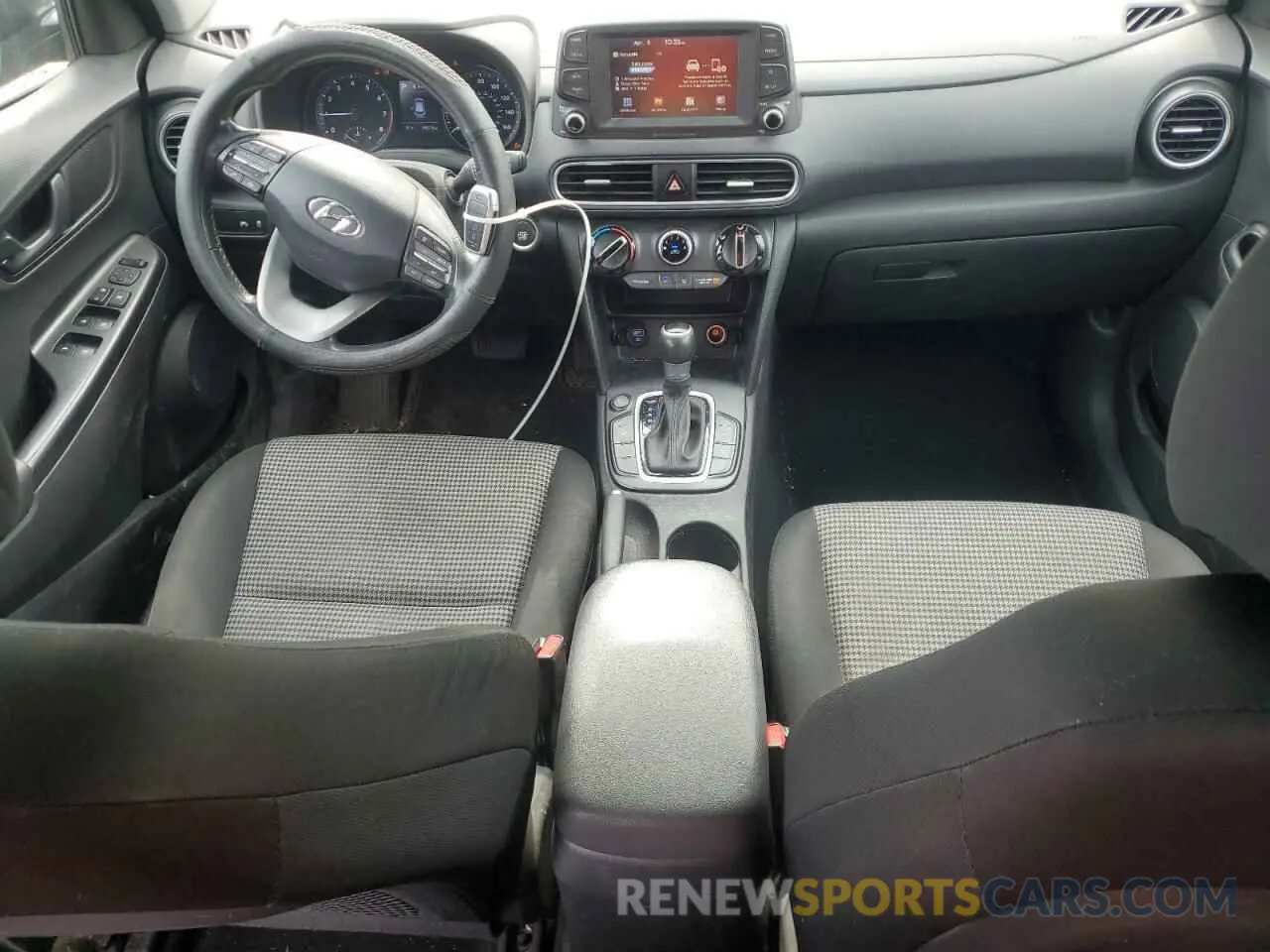 8 Photograph of a damaged car KM8K22AA6LU552195 HYUNDAI KONA 2020