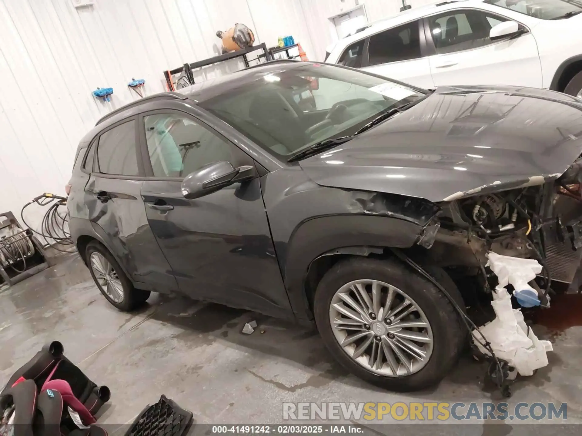 14 Photograph of a damaged car KM8K22AA7LU515074 HYUNDAI KONA 2020