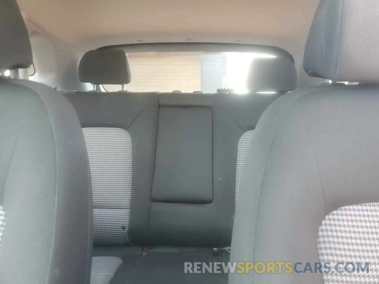 10 Photograph of a damaged car KM8K22AA7LU591684 HYUNDAI KONA 2020