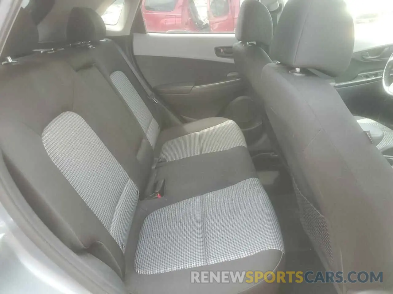 11 Photograph of a damaged car KM8K22AA7LU591684 HYUNDAI KONA 2020