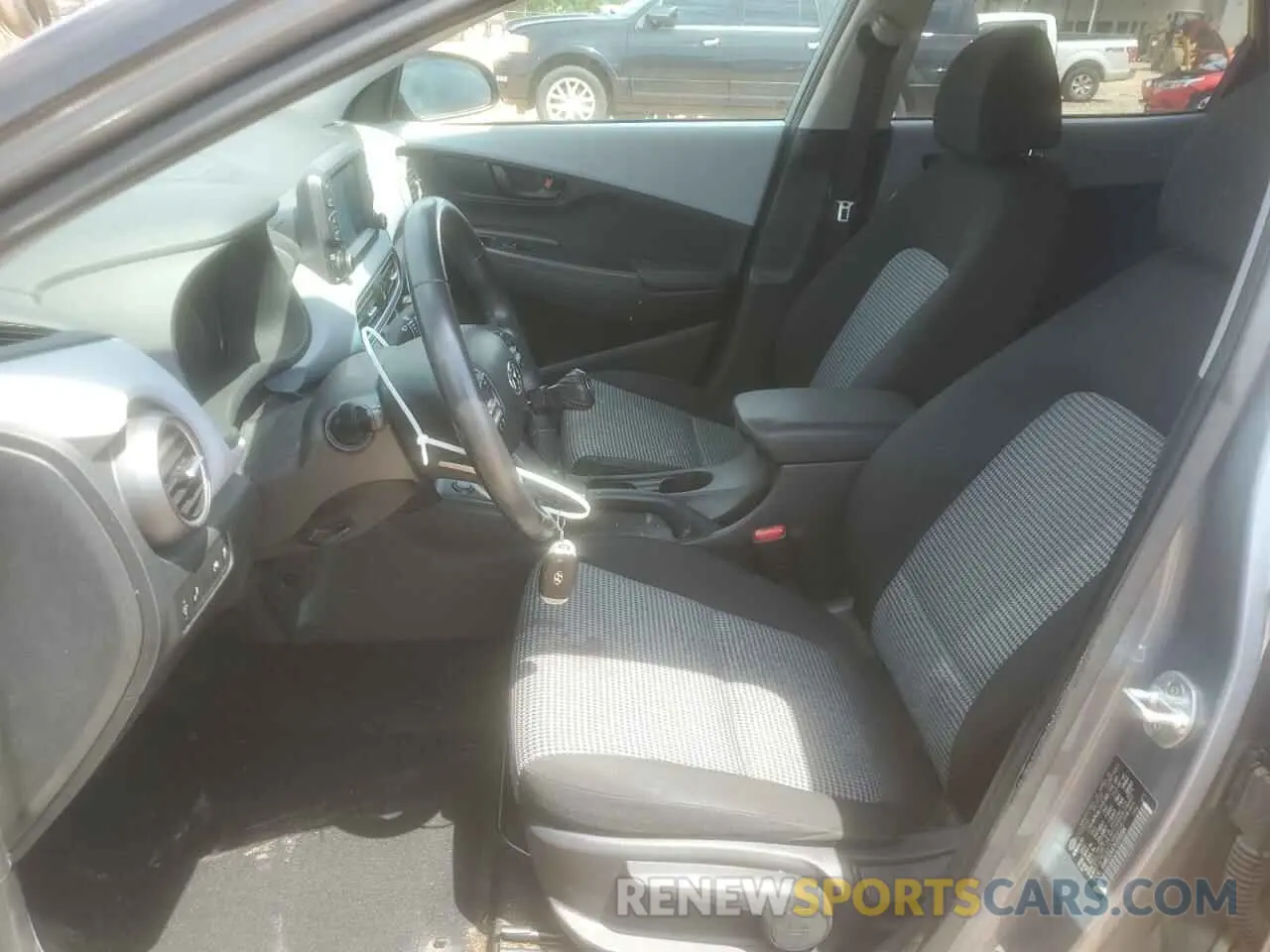 7 Photograph of a damaged car KM8K22AA7LU591684 HYUNDAI KONA 2020