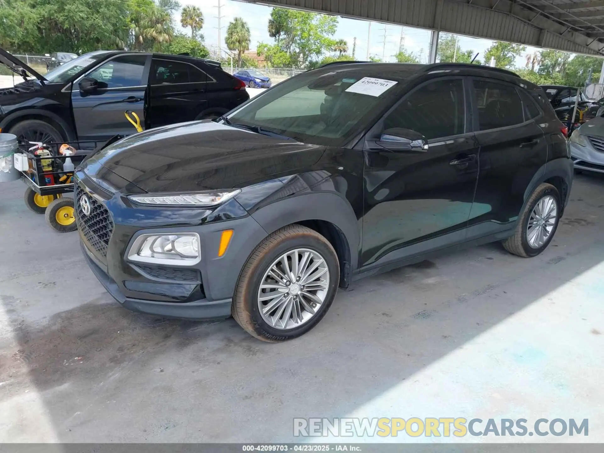 2 Photograph of a damaged car KM8K22AA9LU448641 HYUNDAI KONA 2020