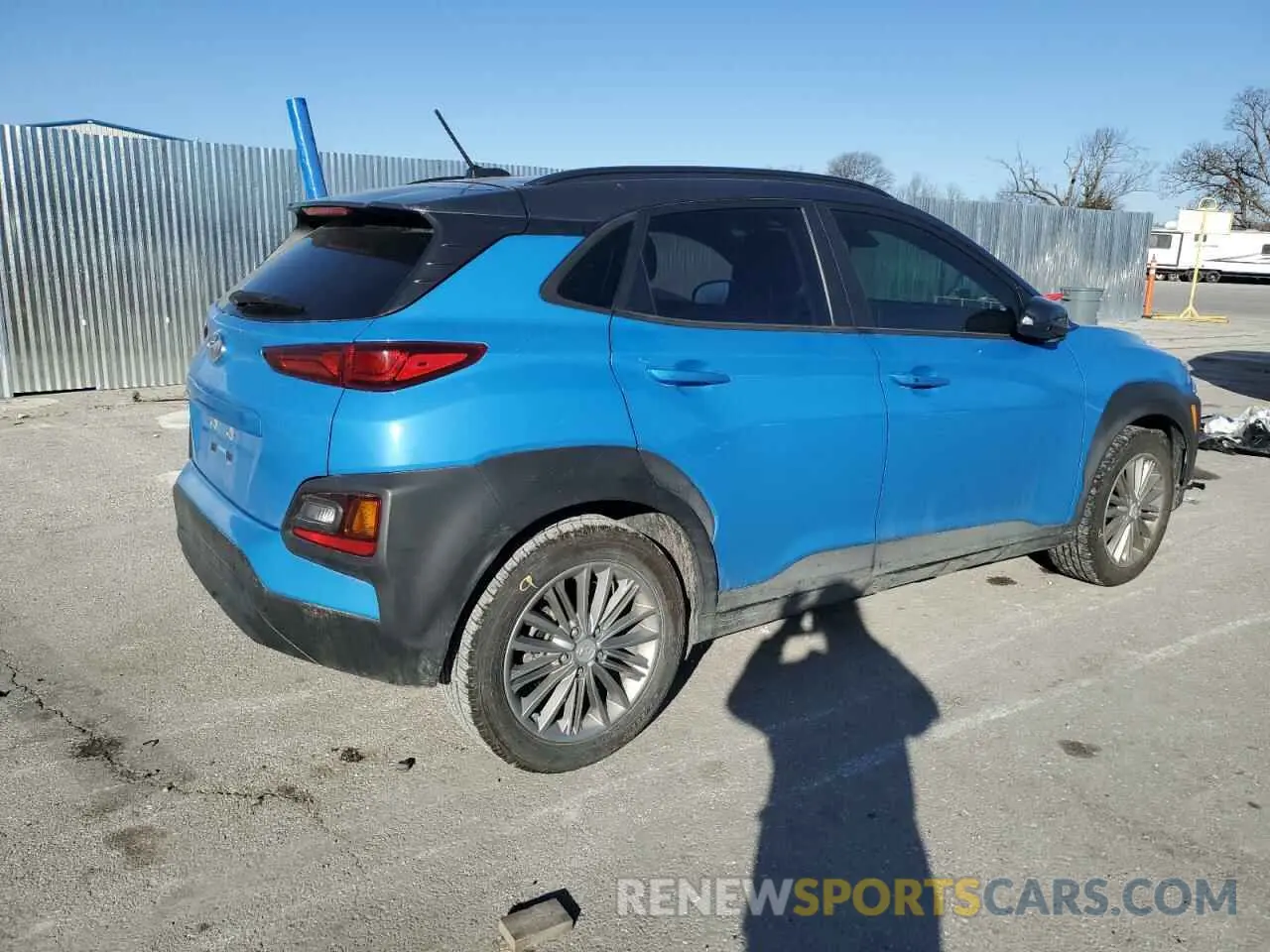 3 Photograph of a damaged car KM8K22AA9LU512502 HYUNDAI KONA 2020