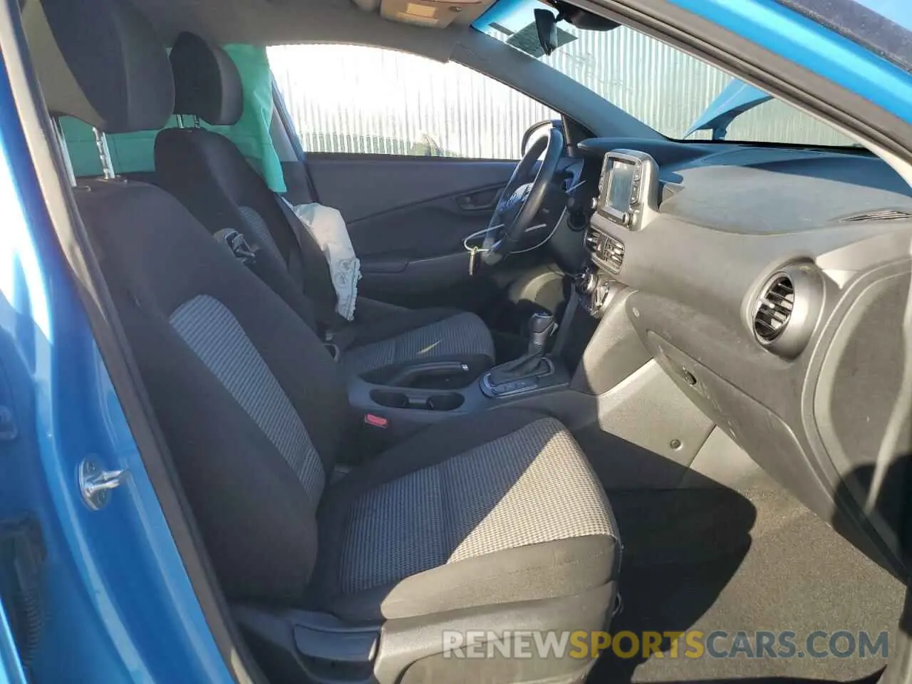 7 Photograph of a damaged car KM8K22AA9LU512502 HYUNDAI KONA 2020