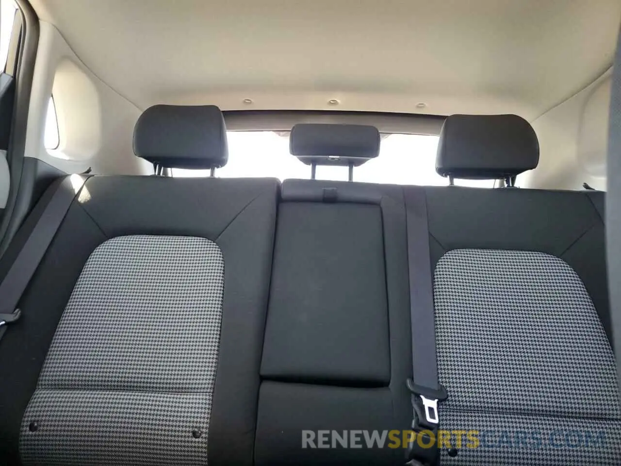 10 Photograph of a damaged car KM8K22AAXLU405538 HYUNDAI KONA 2020