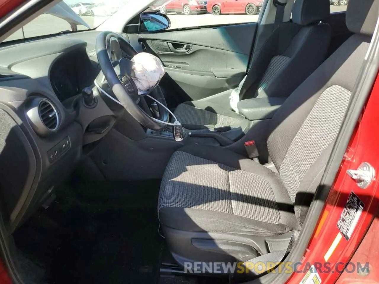 7 Photograph of a damaged car KM8K22AAXLU413686 HYUNDAI KONA 2020
