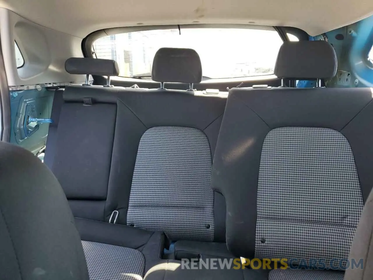 10 Photograph of a damaged car KM8K22AAXLU496164 HYUNDAI KONA 2020