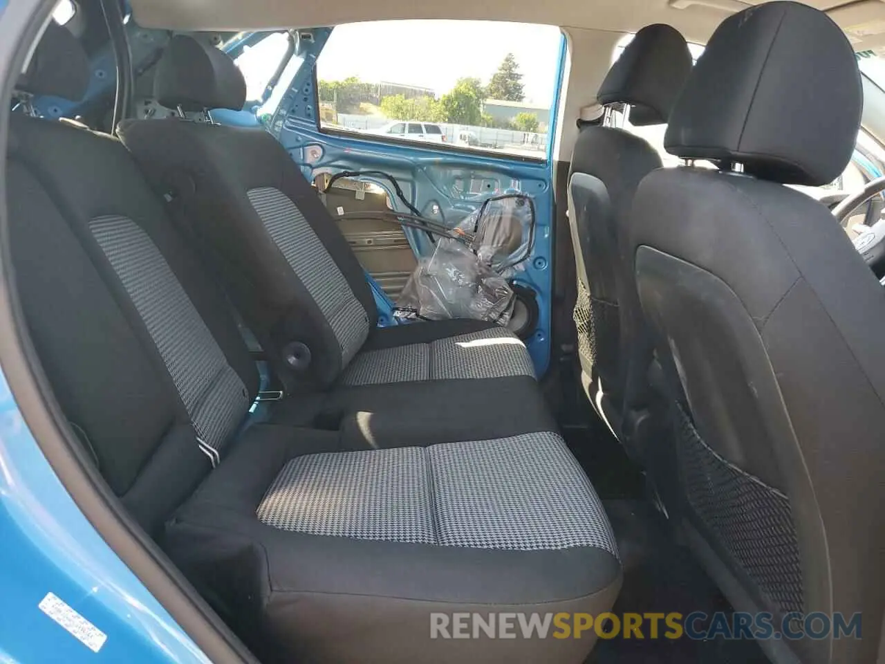 11 Photograph of a damaged car KM8K22AAXLU496164 HYUNDAI KONA 2020