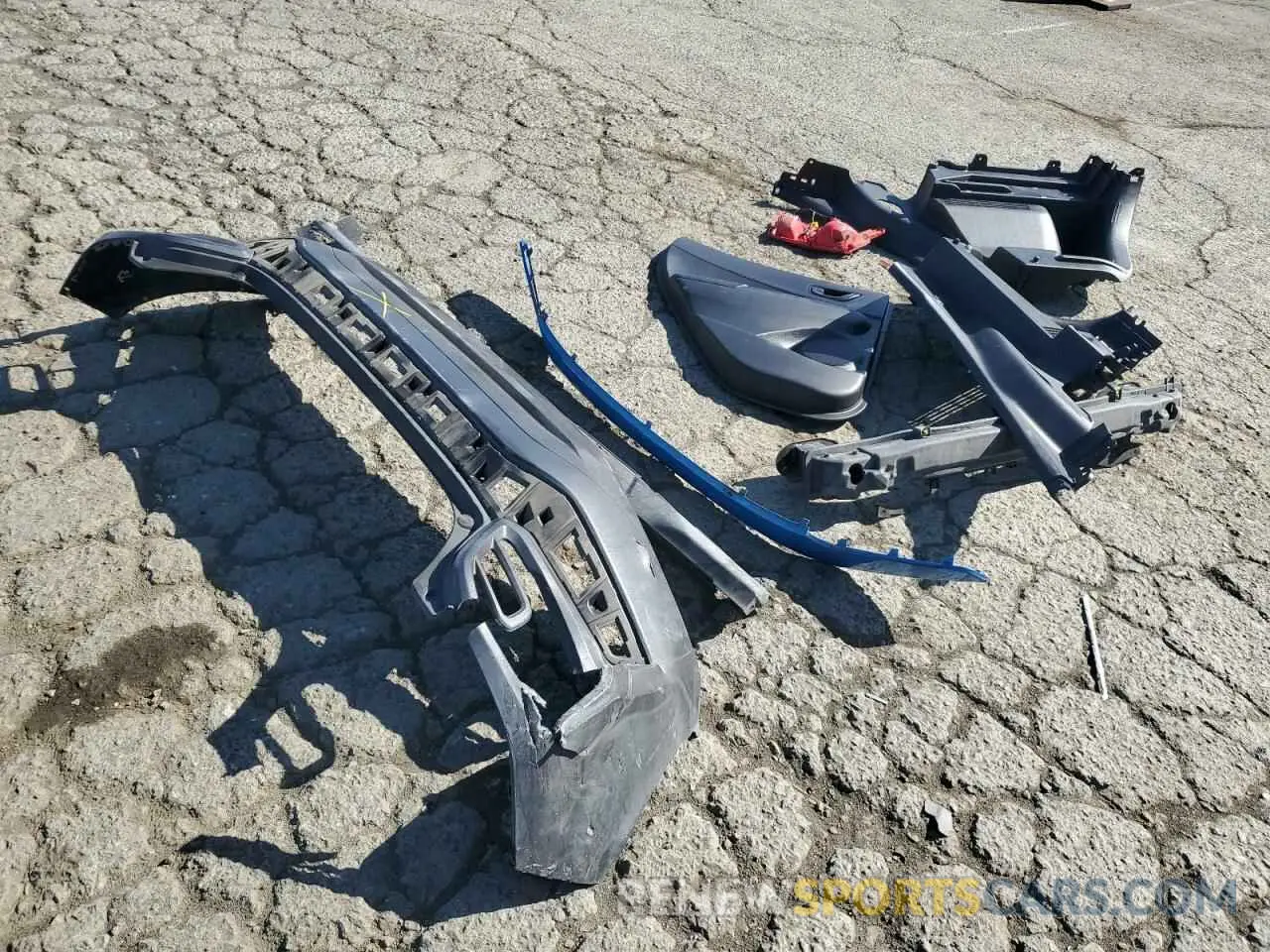 13 Photograph of a damaged car KM8K22AAXLU496164 HYUNDAI KONA 2020