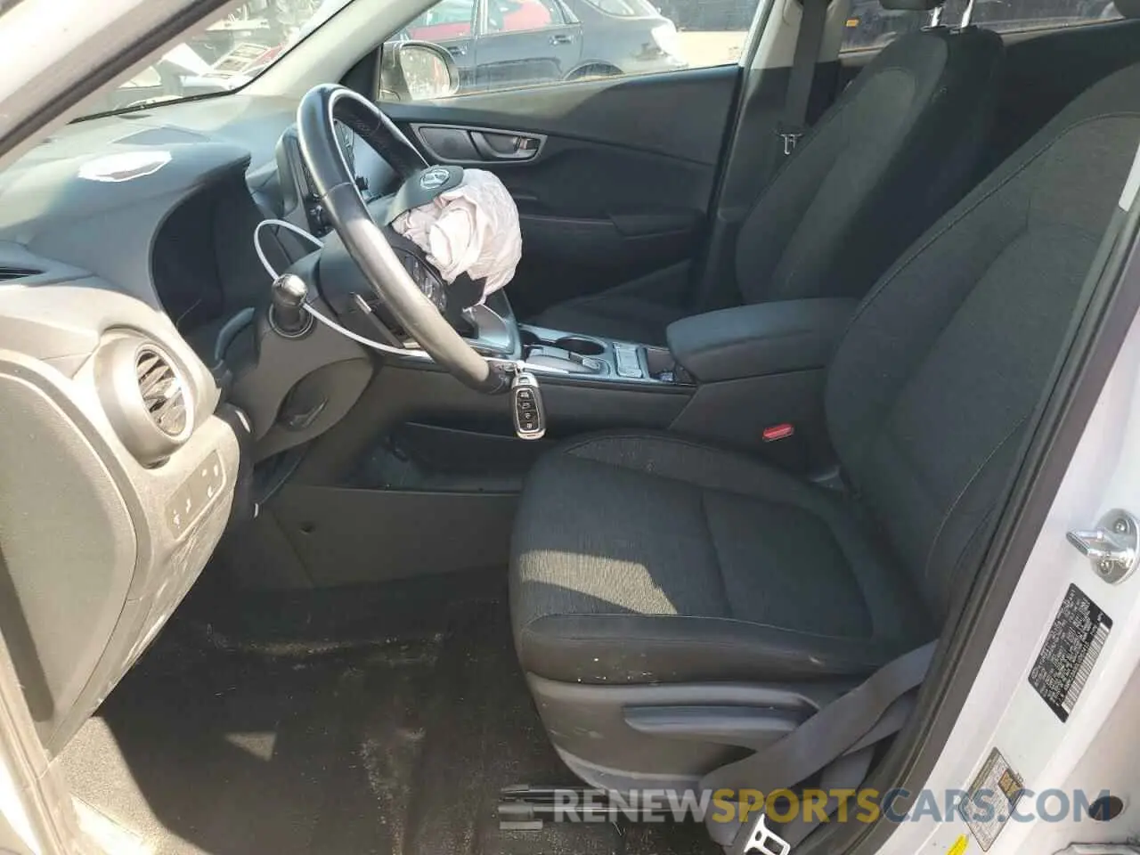 7 Photograph of a damaged car KM8K23AG0LU063415 HYUNDAI KONA 2020