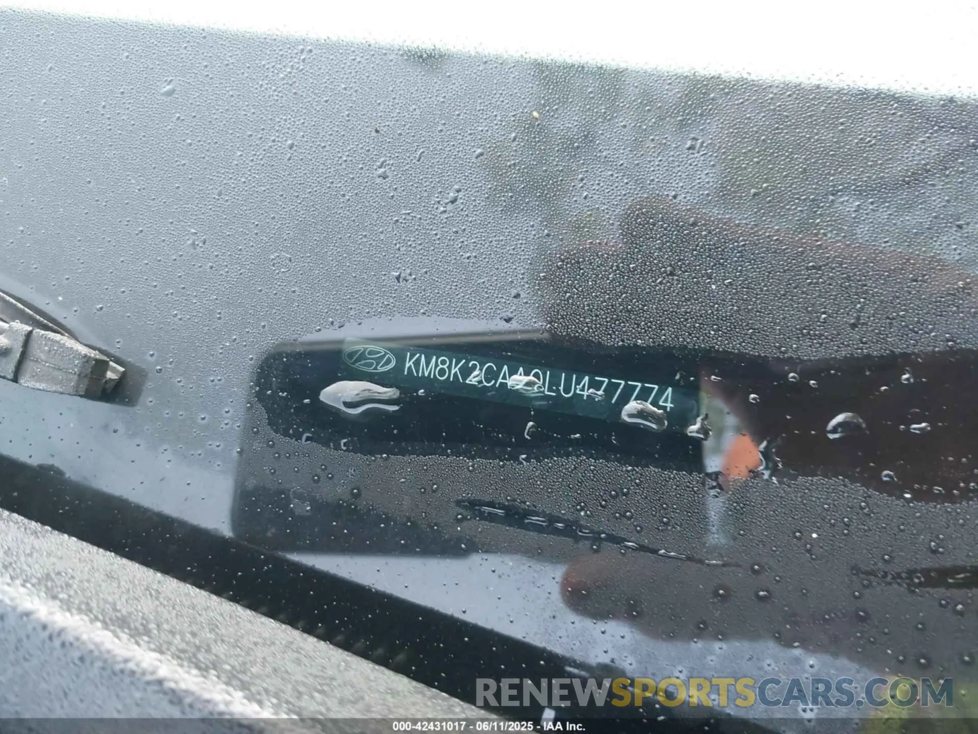 17 Photograph of a damaged car KM8K2CAA0LU477774 HYUNDAI KONA 2020