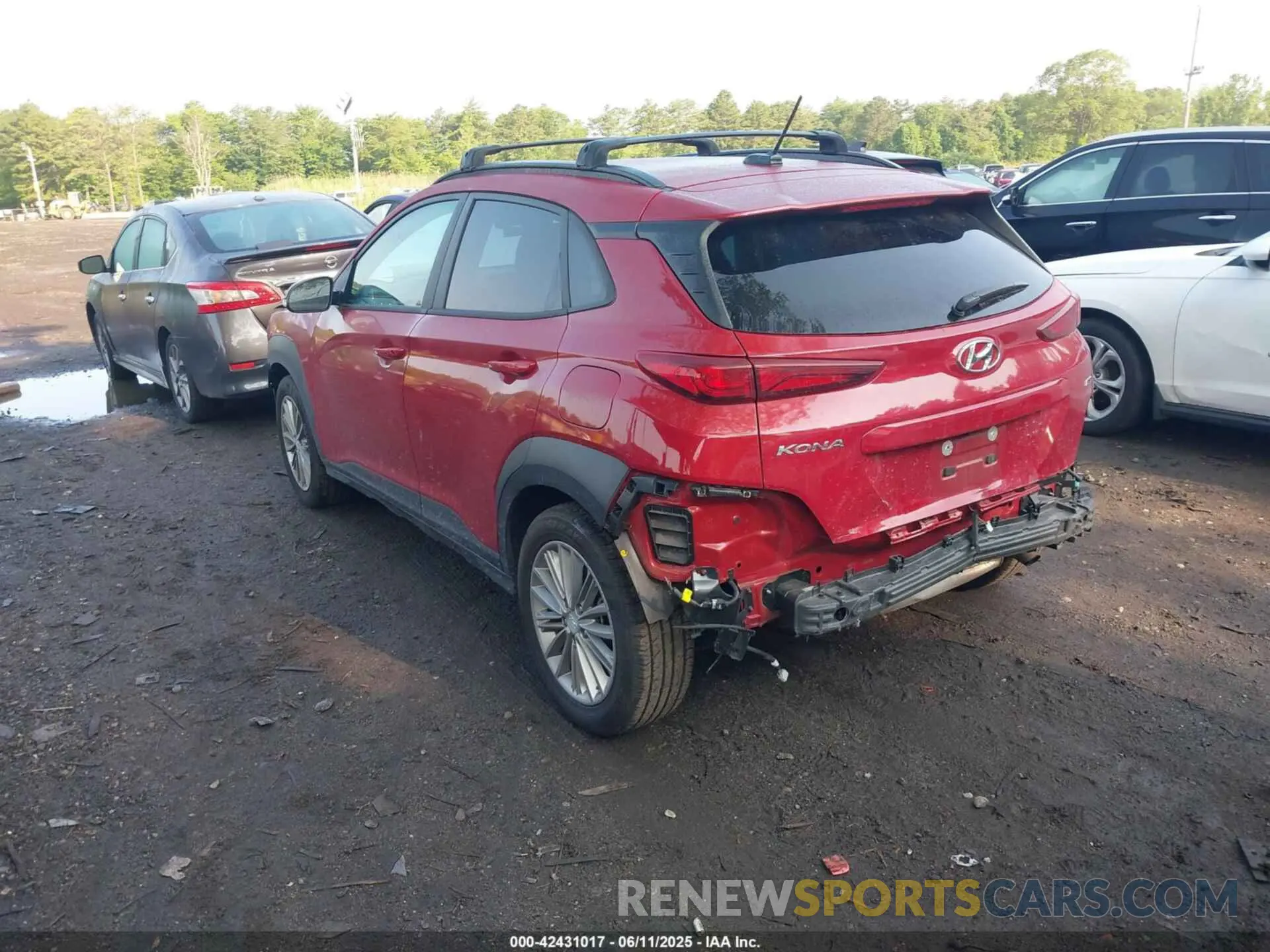 3 Photograph of a damaged car KM8K2CAA0LU477774 HYUNDAI KONA 2020