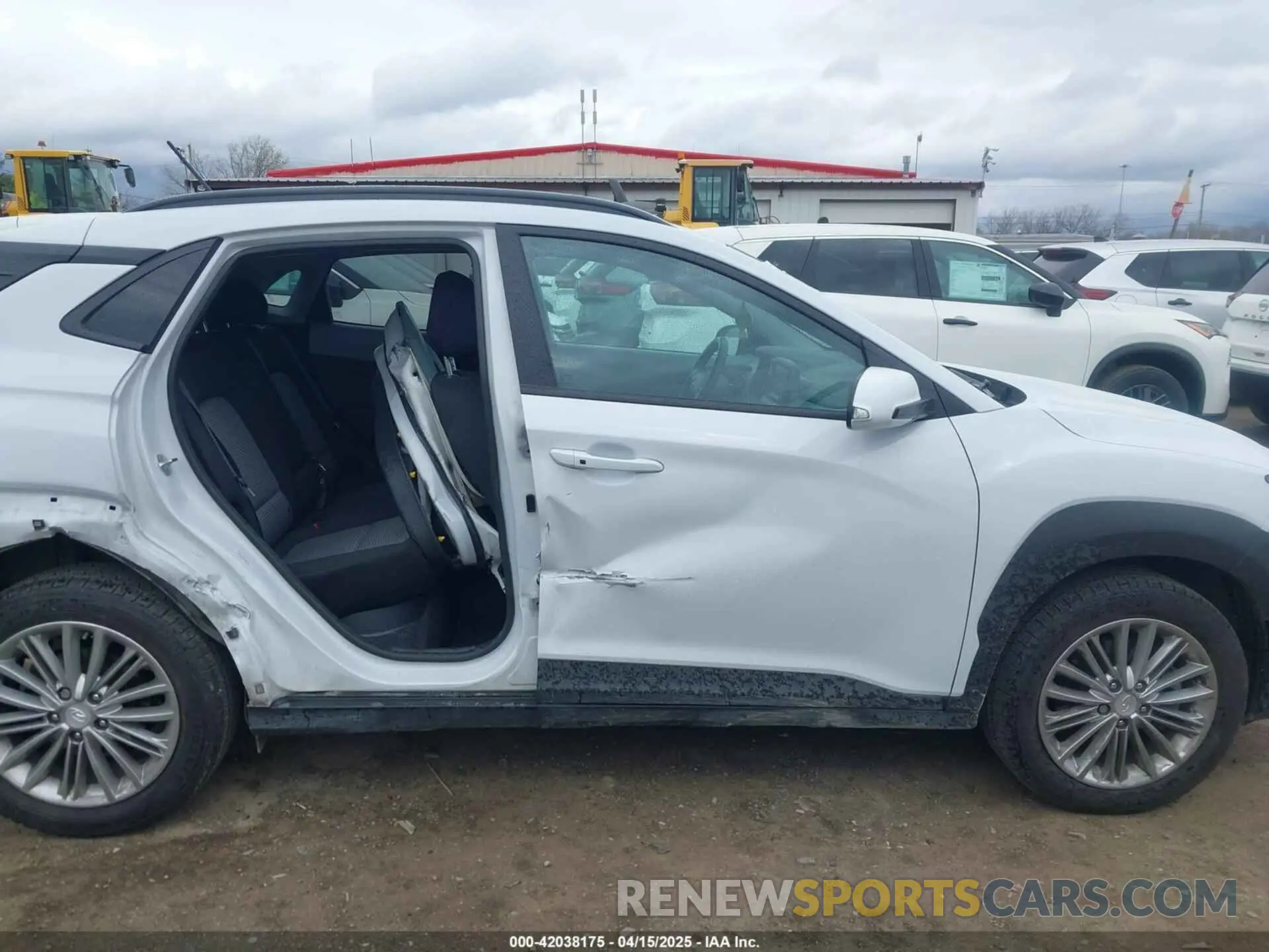 14 Photograph of a damaged car KM8K2CAA0LU569113 HYUNDAI KONA 2020