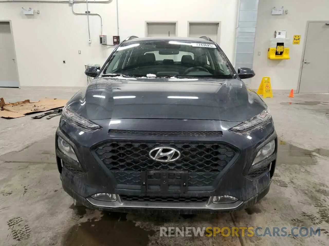 5 Photograph of a damaged car KM8K2CAA0LU582587 HYUNDAI KONA 2020