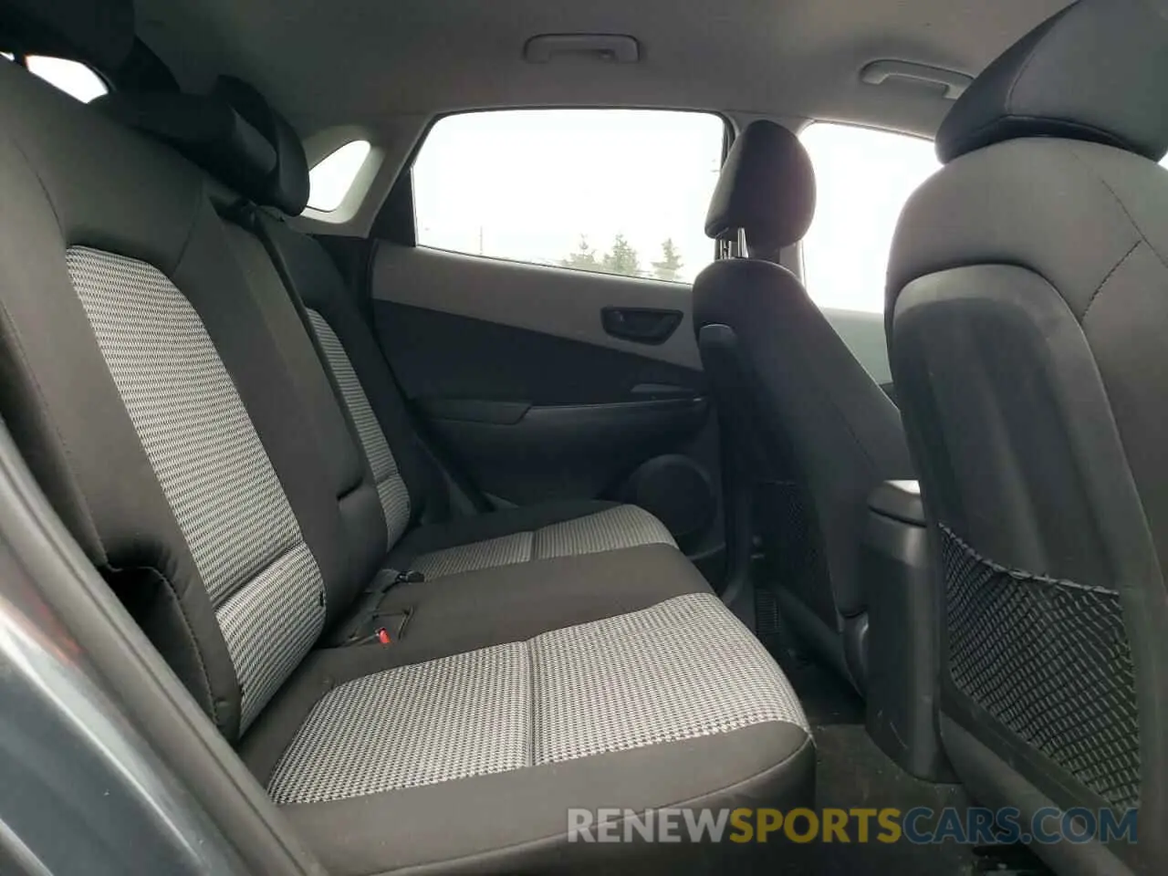 11 Photograph of a damaged car KM8K2CAA2LU454495 HYUNDAI KONA 2020