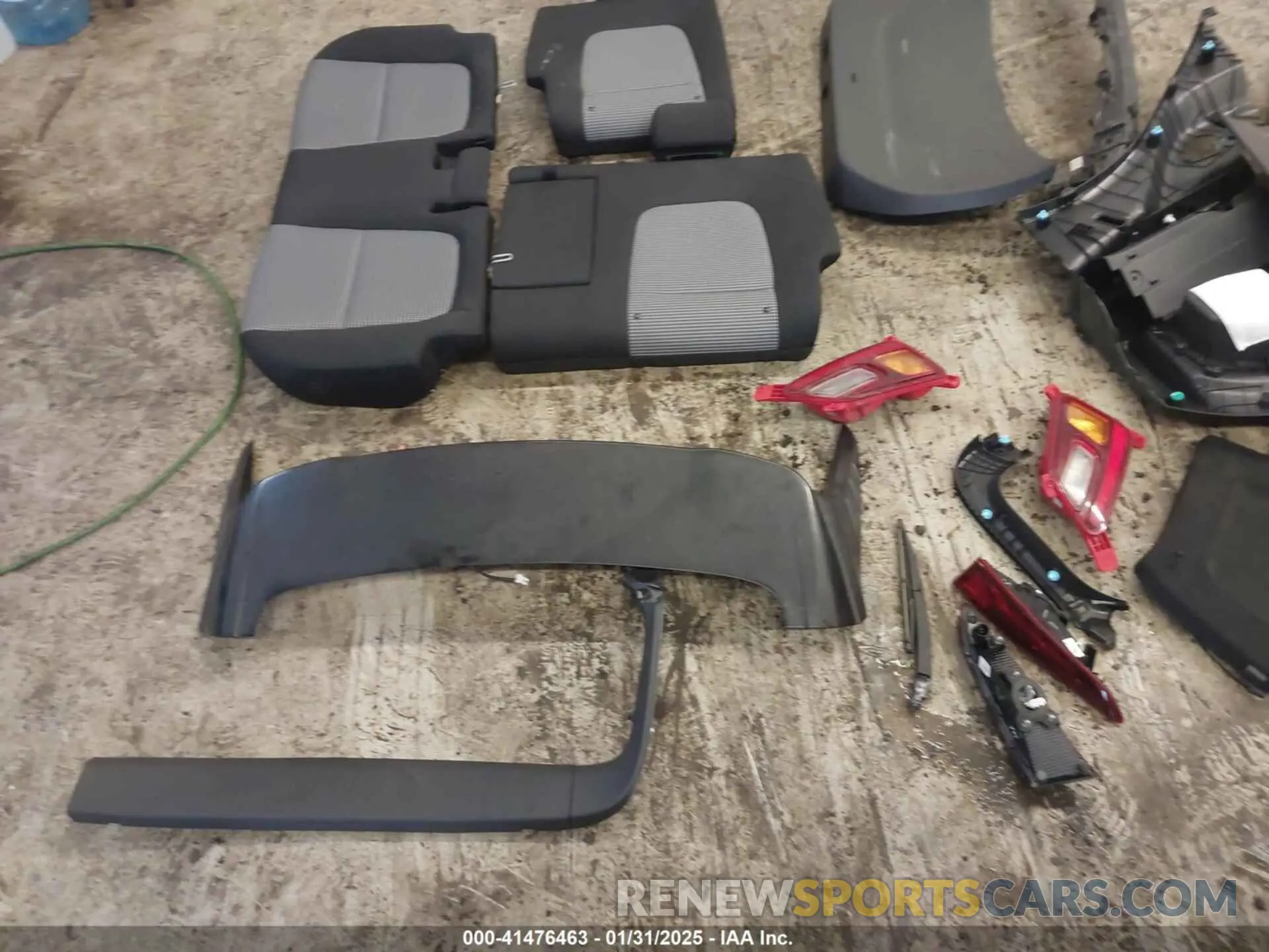 18 Photograph of a damaged car KM8K2CAA3LU402888 HYUNDAI KONA 2020