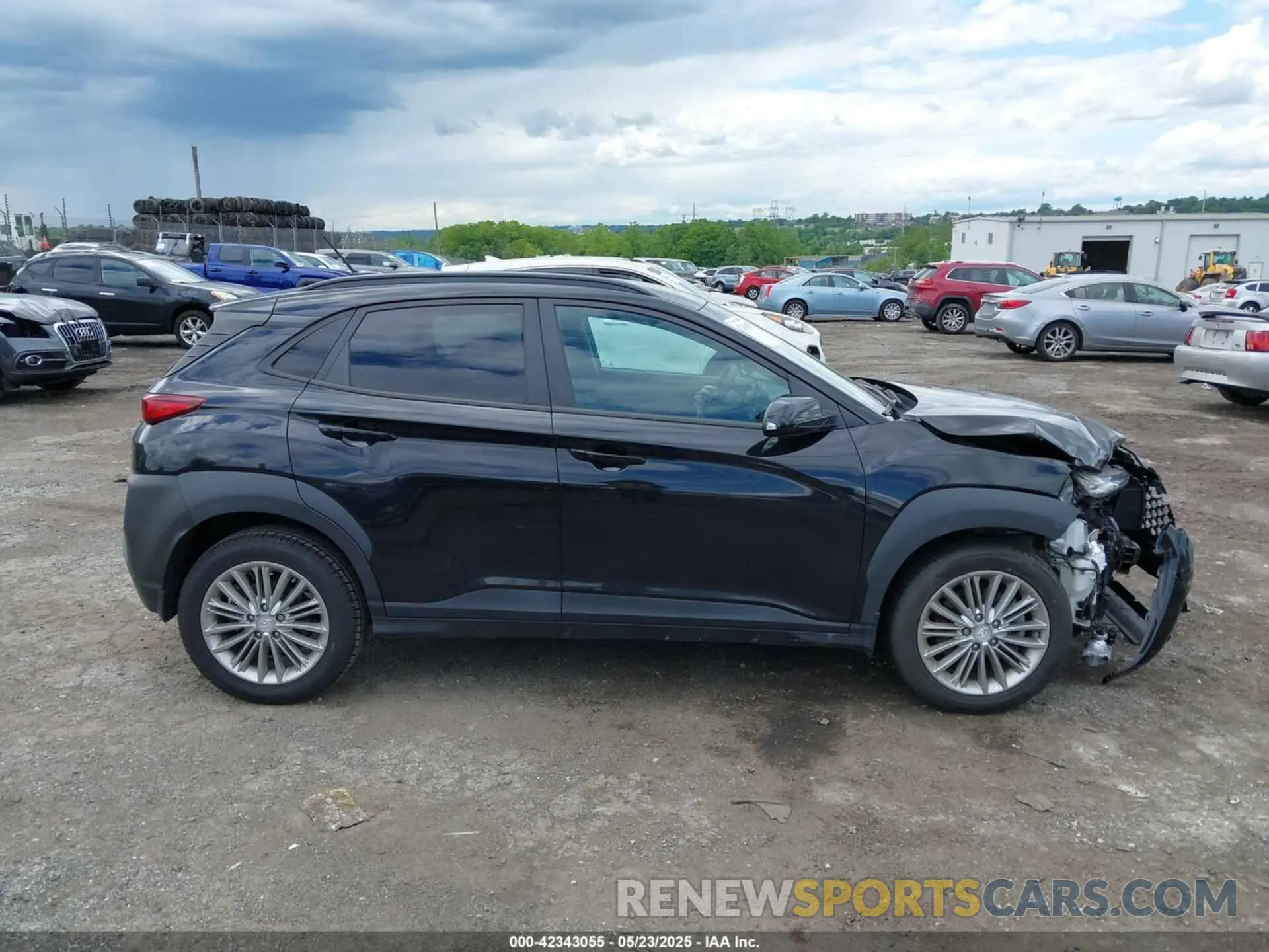 13 Photograph of a damaged car KM8K2CAA3LU471256 HYUNDAI KONA 2020