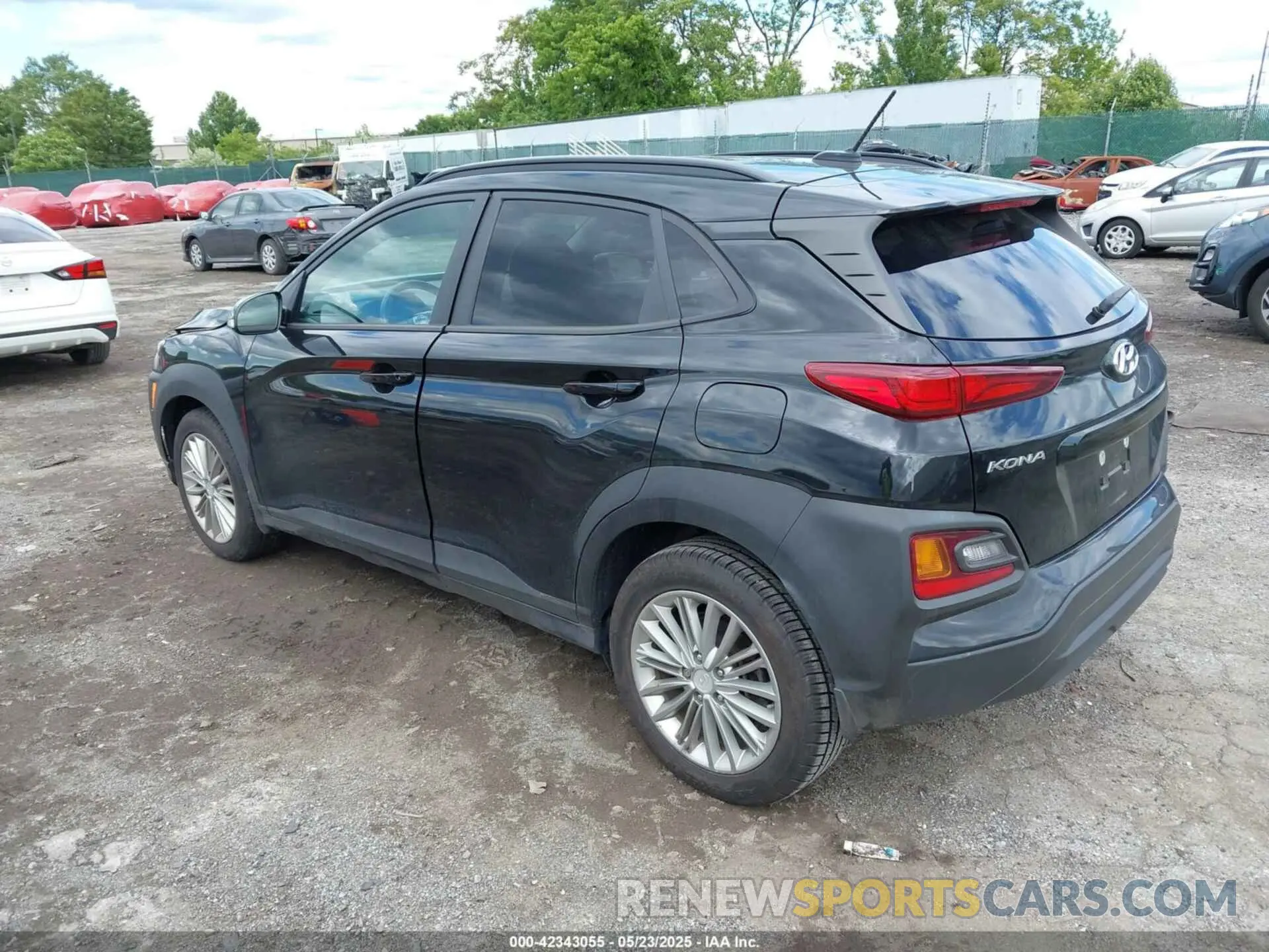 3 Photograph of a damaged car KM8K2CAA3LU471256 HYUNDAI KONA 2020