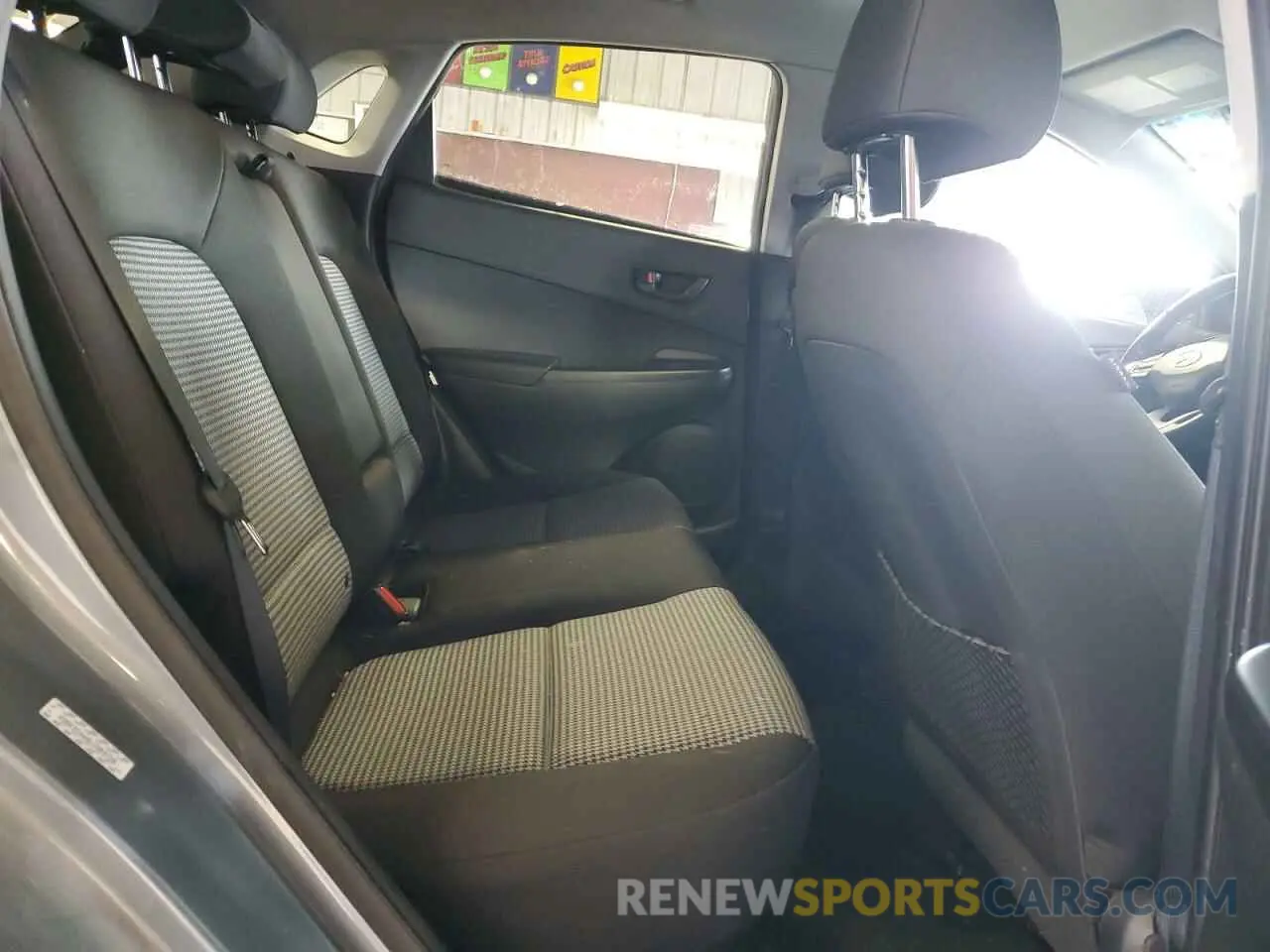 11 Photograph of a damaged car KM8K2CAA4LU403726 HYUNDAI KONA 2020