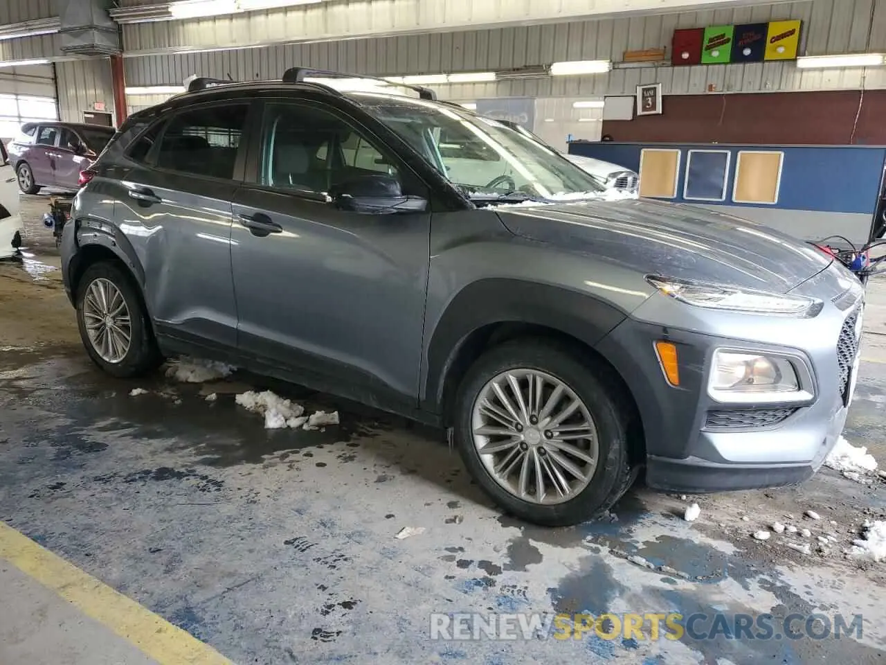 4 Photograph of a damaged car KM8K2CAA4LU403726 HYUNDAI KONA 2020