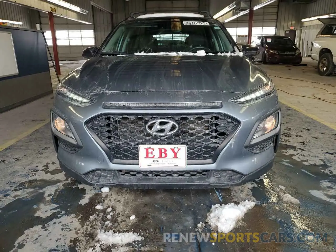 5 Photograph of a damaged car KM8K2CAA4LU403726 HYUNDAI KONA 2020