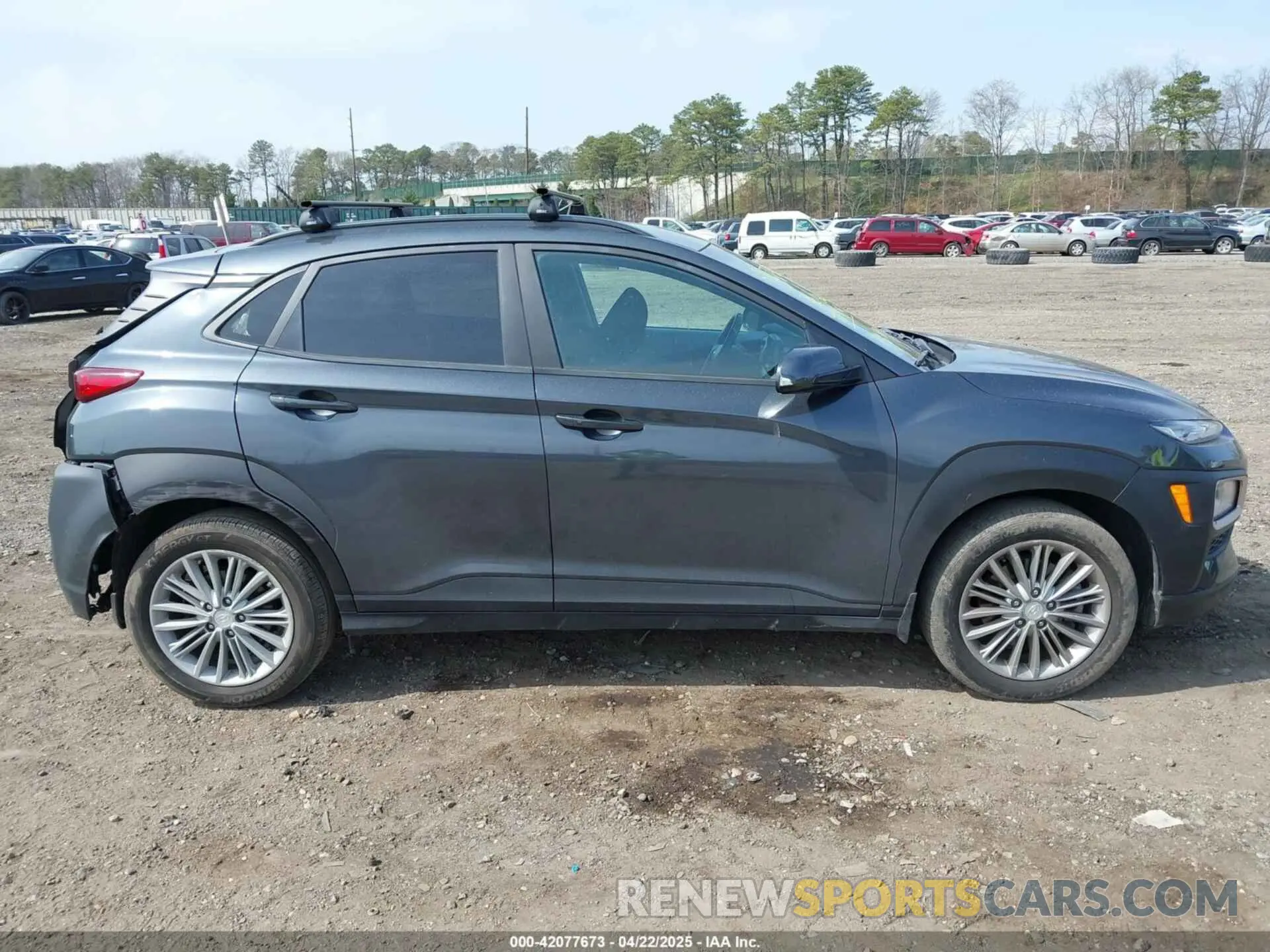 13 Photograph of a damaged car KM8K2CAA4LU488941 HYUNDAI KONA 2020