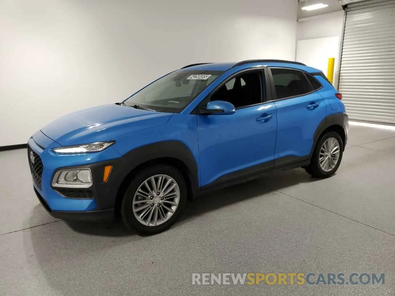 1 Photograph of a damaged car KM8K2CAA4LU491712 HYUNDAI KONA 2020