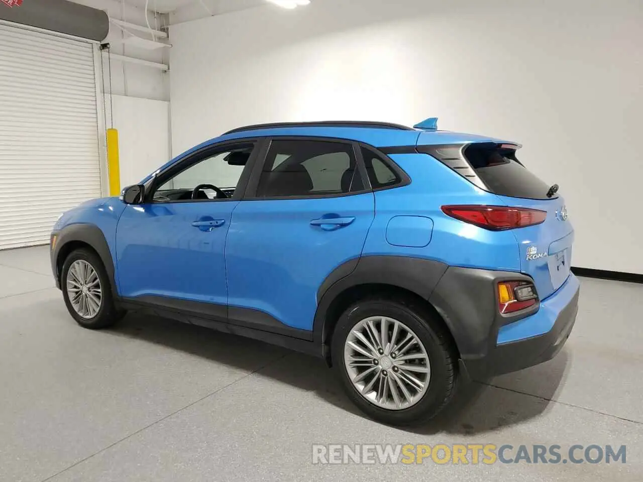 2 Photograph of a damaged car KM8K2CAA4LU491712 HYUNDAI KONA 2020