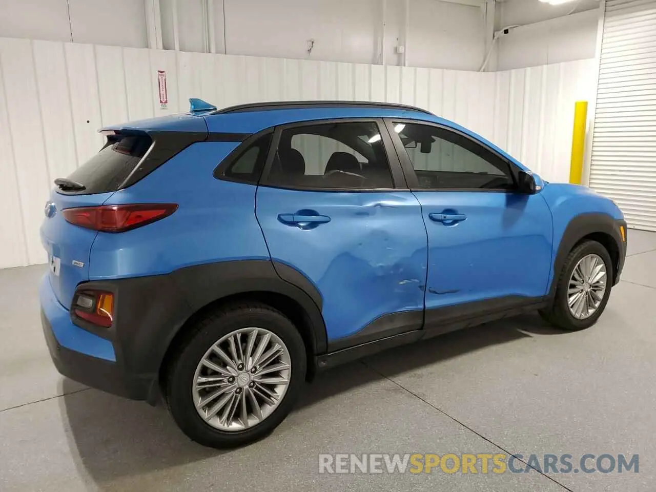 3 Photograph of a damaged car KM8K2CAA4LU491712 HYUNDAI KONA 2020
