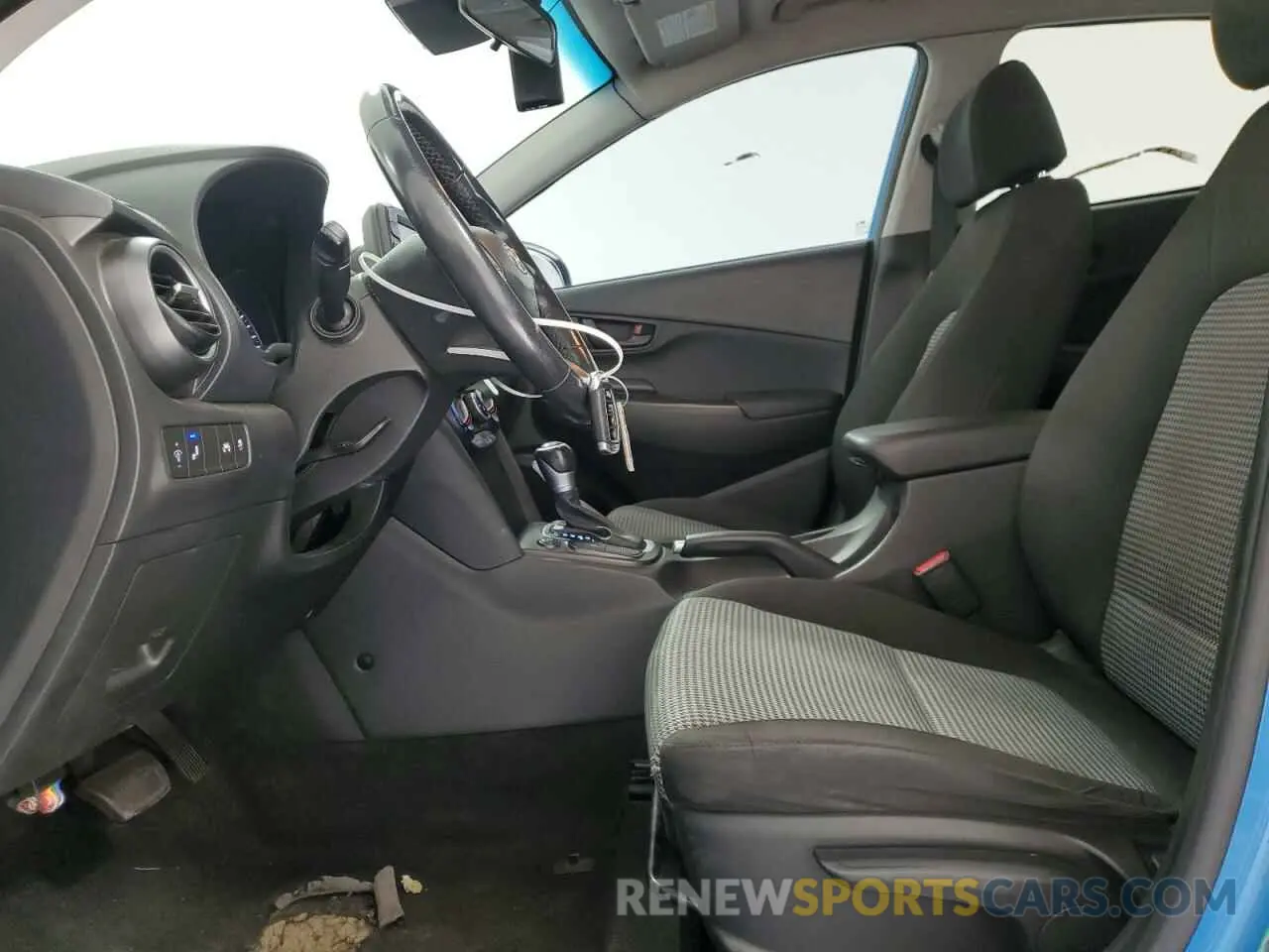 7 Photograph of a damaged car KM8K2CAA4LU491712 HYUNDAI KONA 2020