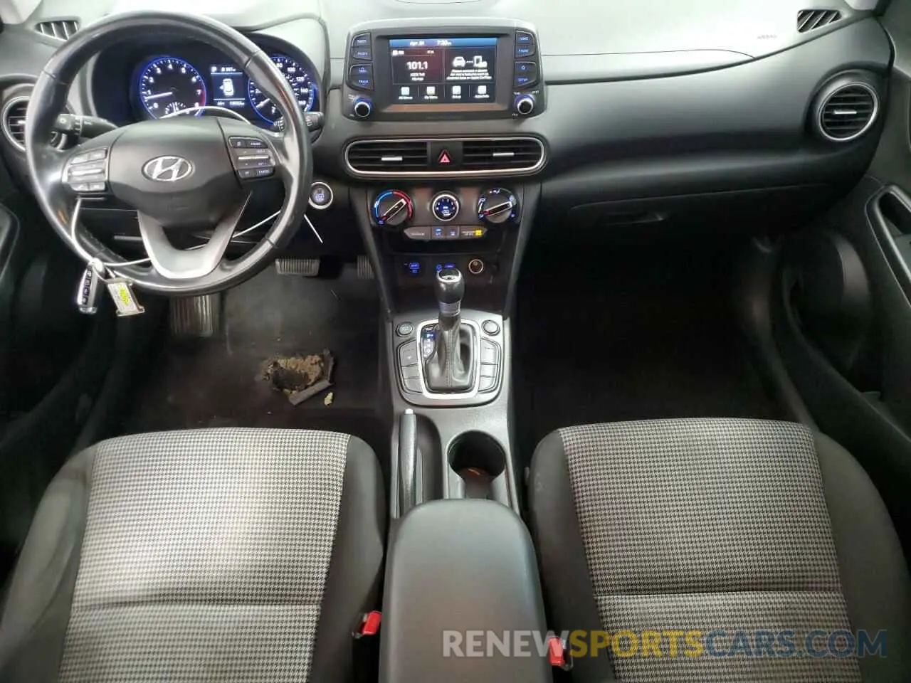 8 Photograph of a damaged car KM8K2CAA4LU491712 HYUNDAI KONA 2020
