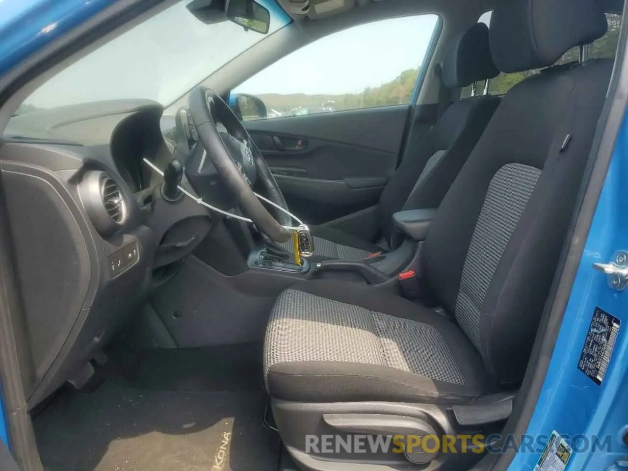 7 Photograph of a damaged car KM8K2CAA4LU569695 HYUNDAI KONA 2020