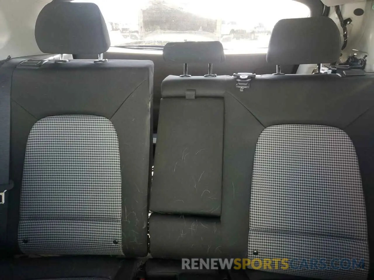 10 Photograph of a damaged car KM8K2CAA5LU399086 HYUNDAI KONA 2020