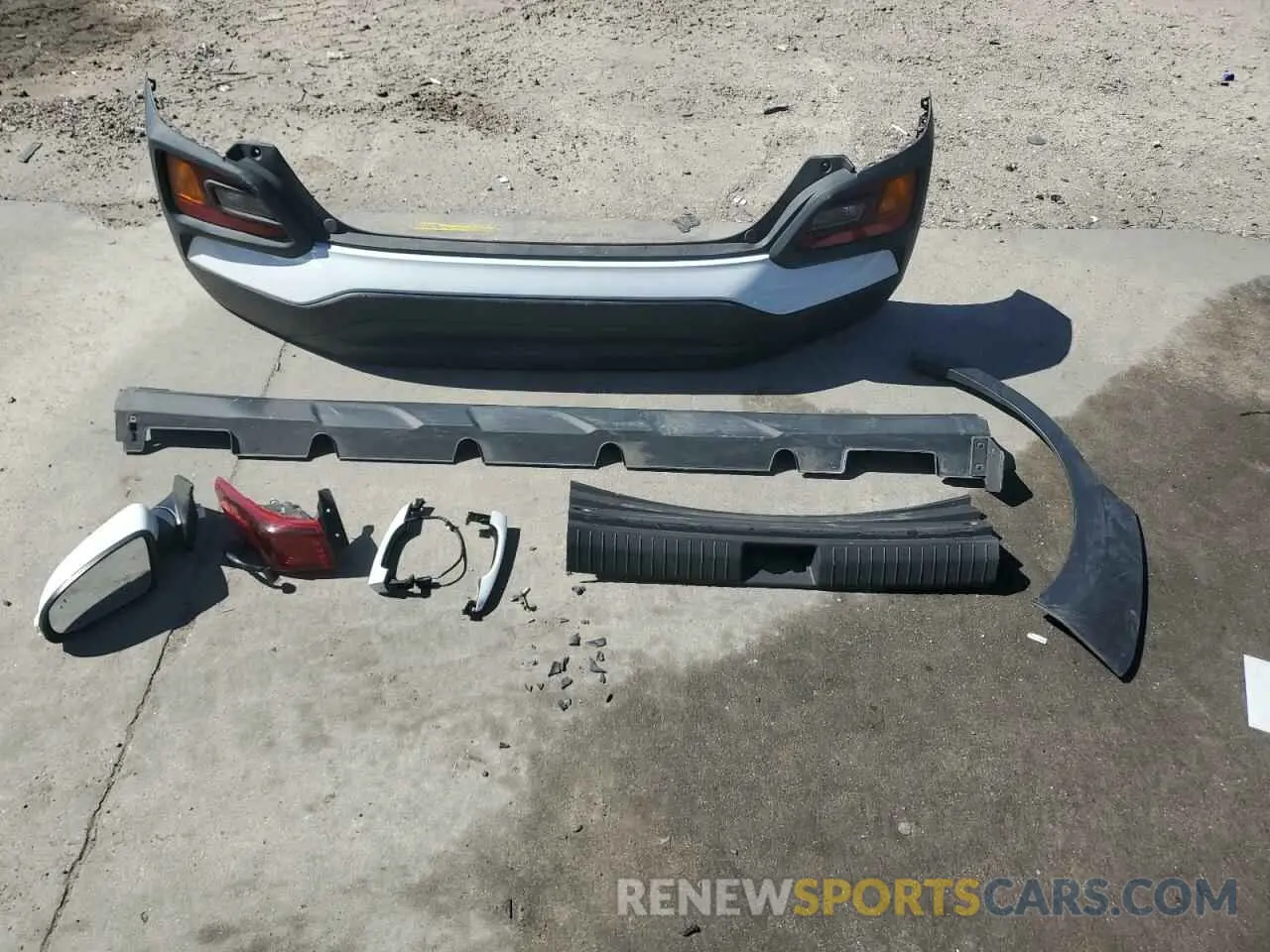 13 Photograph of a damaged car KM8K2CAA5LU399086 HYUNDAI KONA 2020