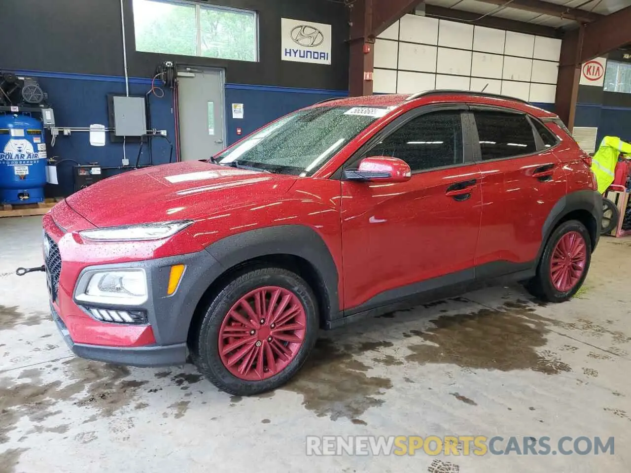 1 Photograph of a damaged car KM8K2CAA5LU503415 HYUNDAI KONA 2020