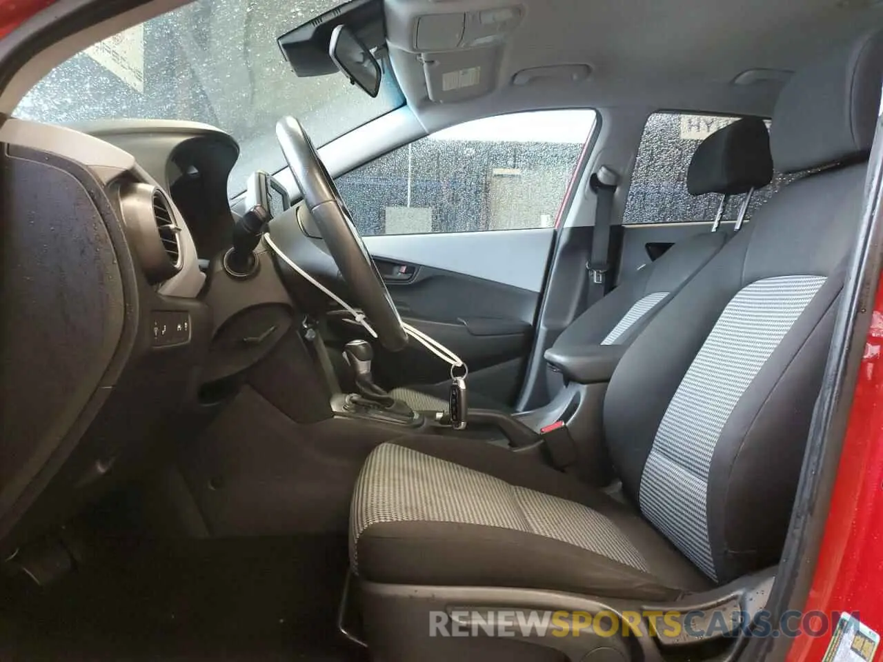 7 Photograph of a damaged car KM8K2CAA5LU503415 HYUNDAI KONA 2020