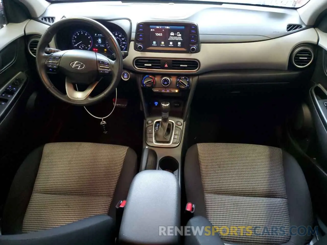 8 Photograph of a damaged car KM8K2CAA5LU503415 HYUNDAI KONA 2020