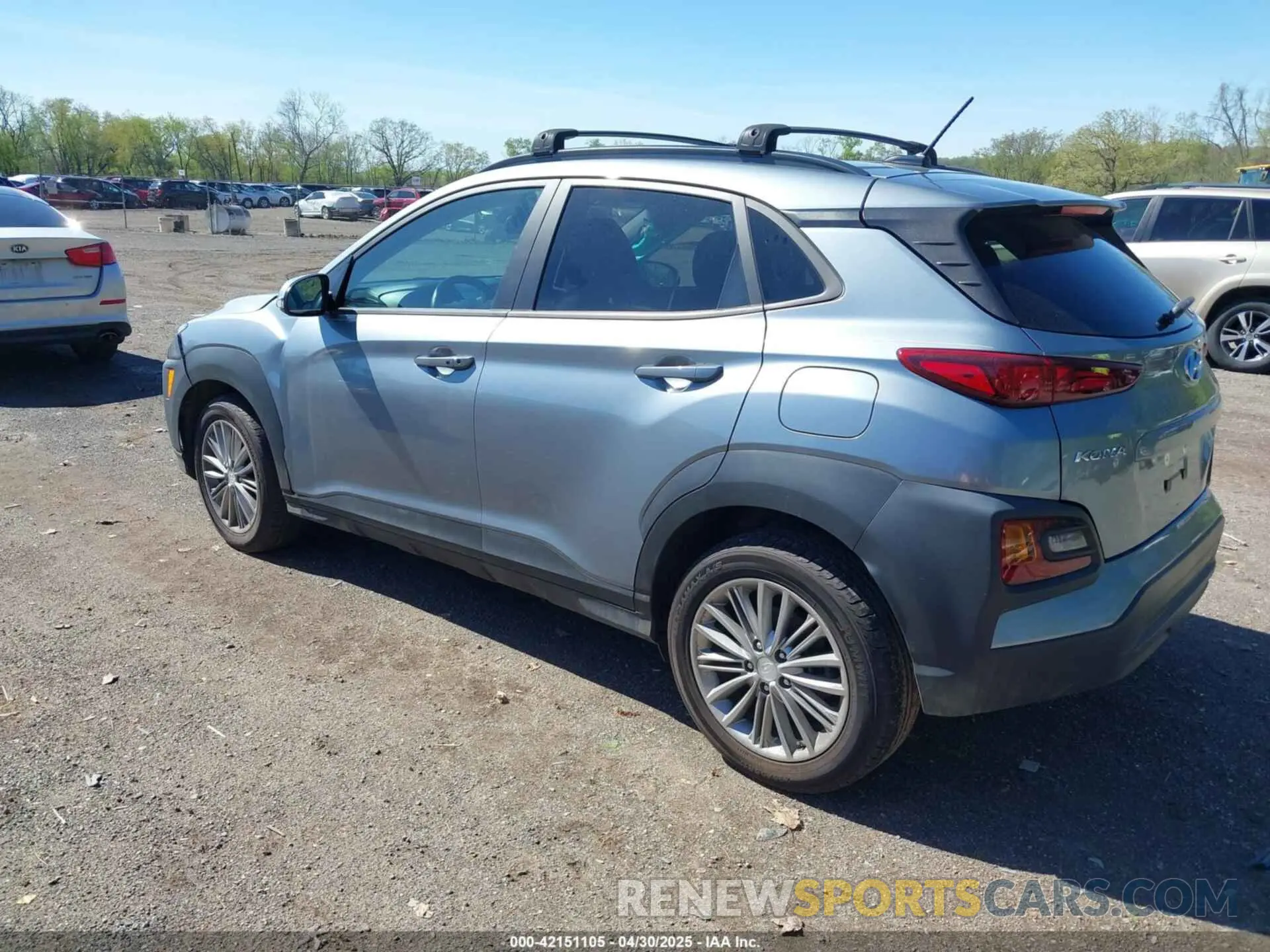 3 Photograph of a damaged car KM8K2CAA5LU571729 HYUNDAI KONA 2020