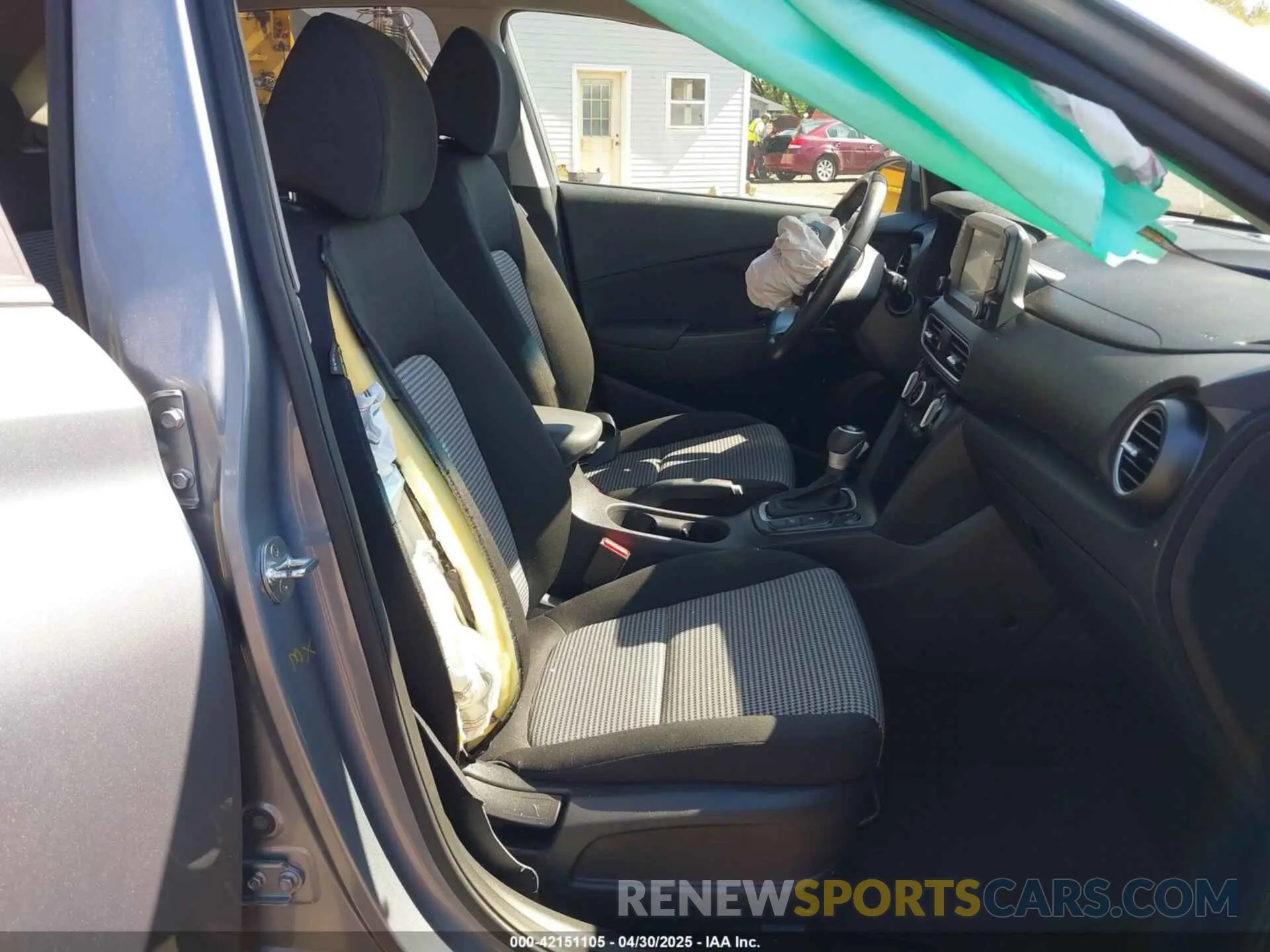 5 Photograph of a damaged car KM8K2CAA5LU571729 HYUNDAI KONA 2020